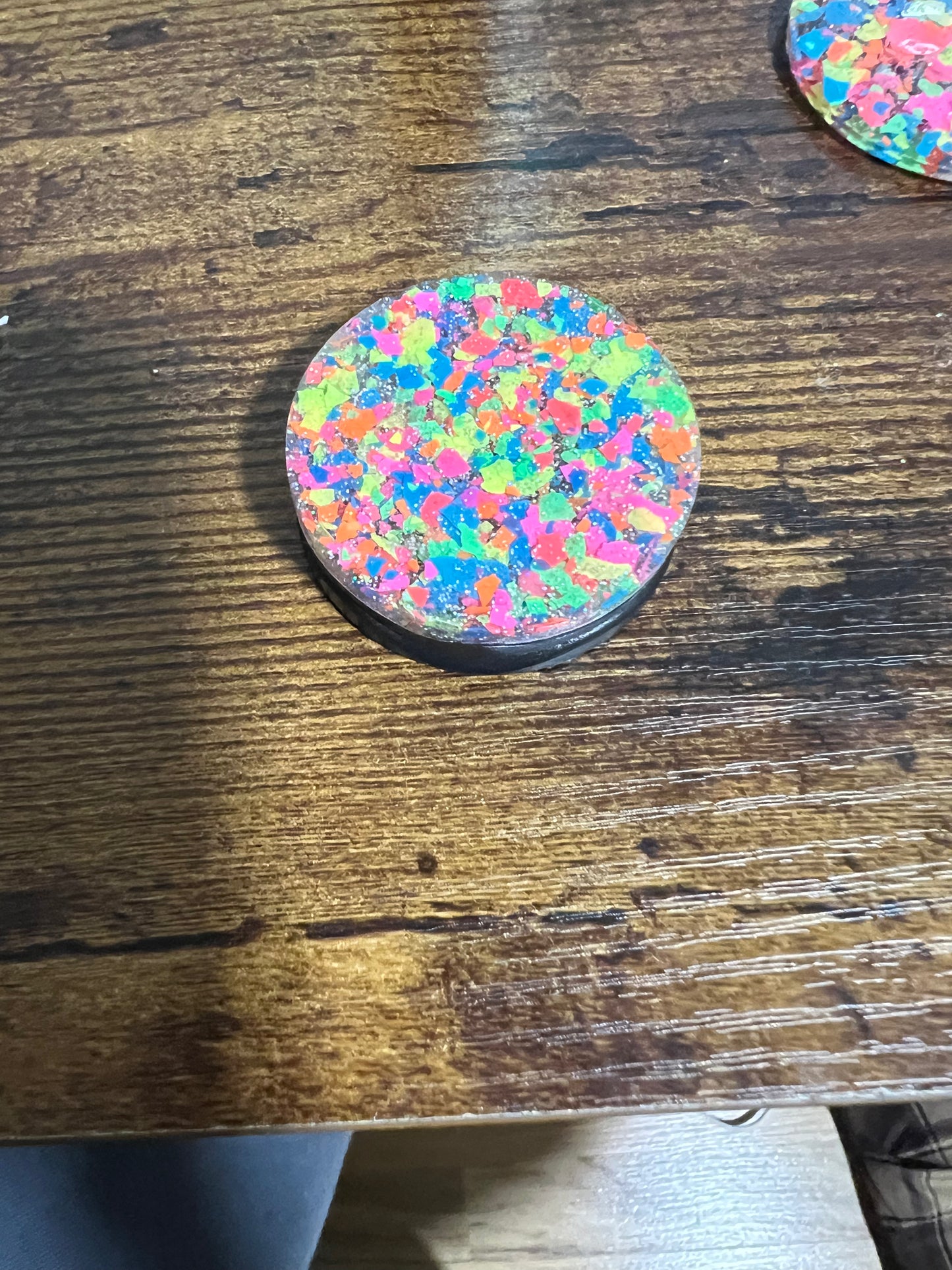 Pop sockets